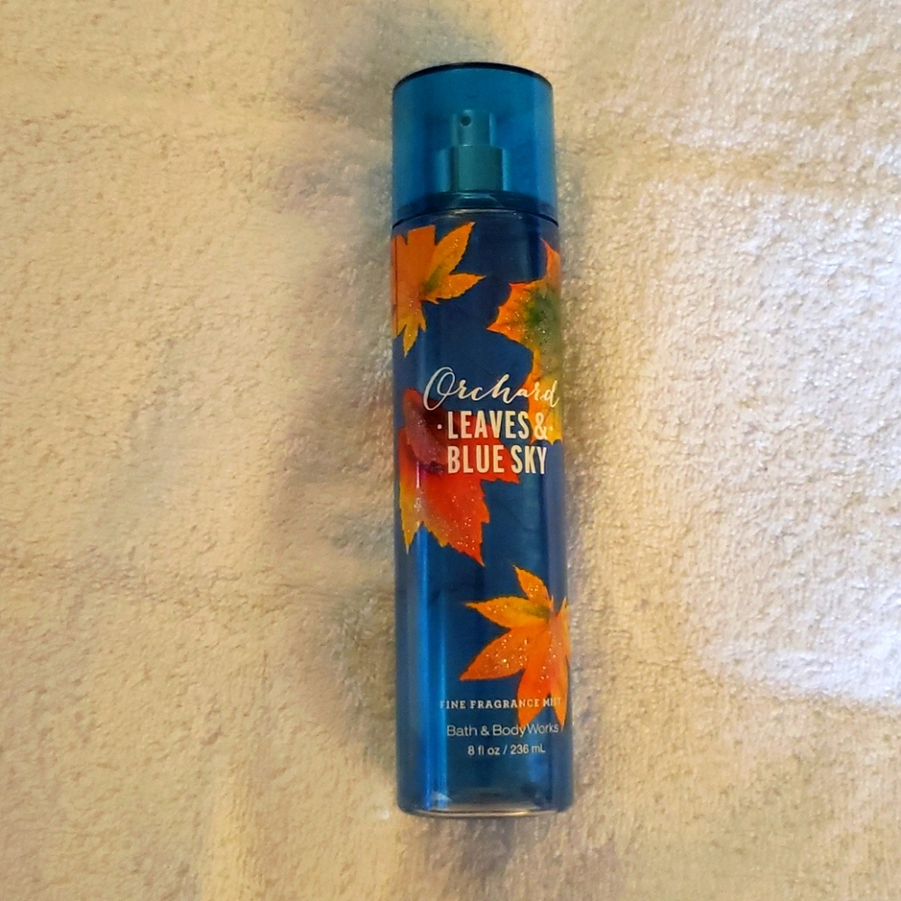 Bath and body works Orchard Leaves and blue sky